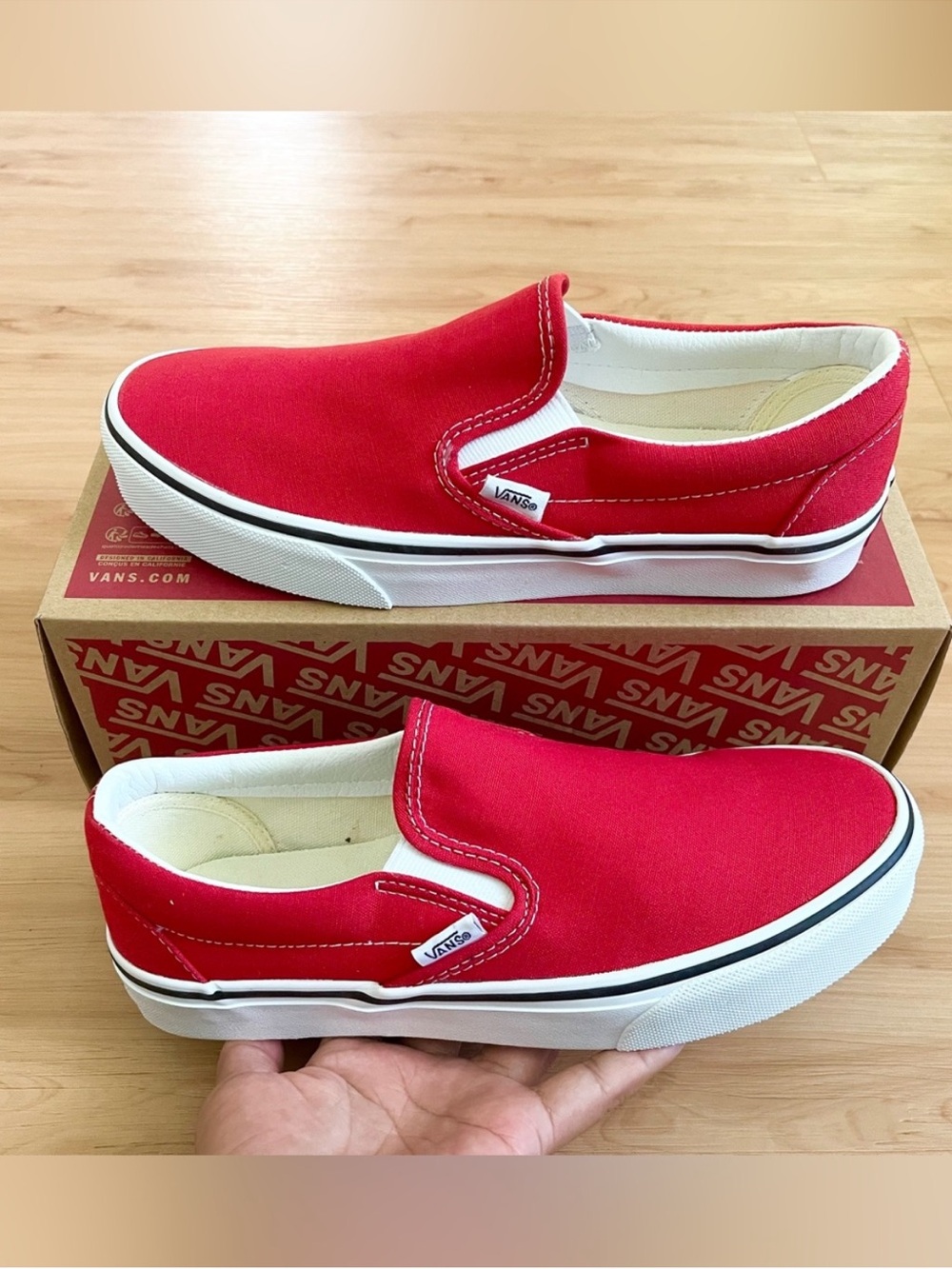 Vans Classic Sli-On Racing Red
Women 9.0US